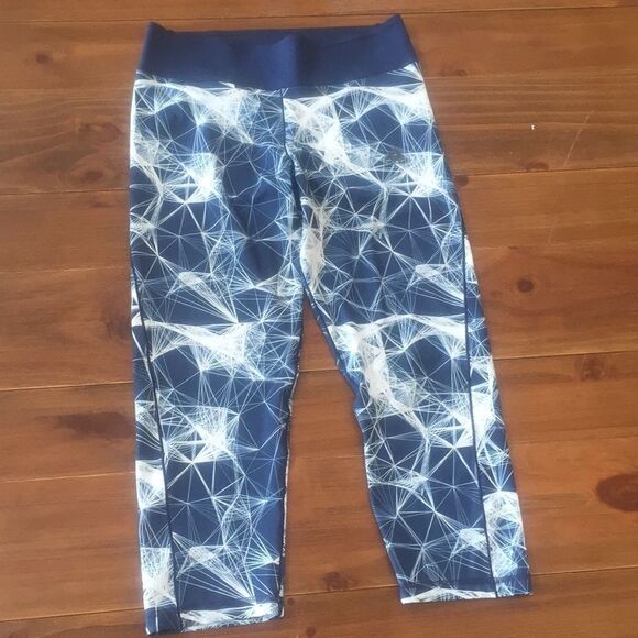 ADIDAS Climalite Capris Size Medium - Picture 2 of 9